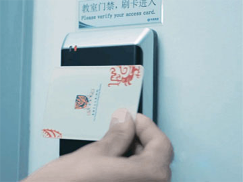 指紋、虹膜、人臉考勤機